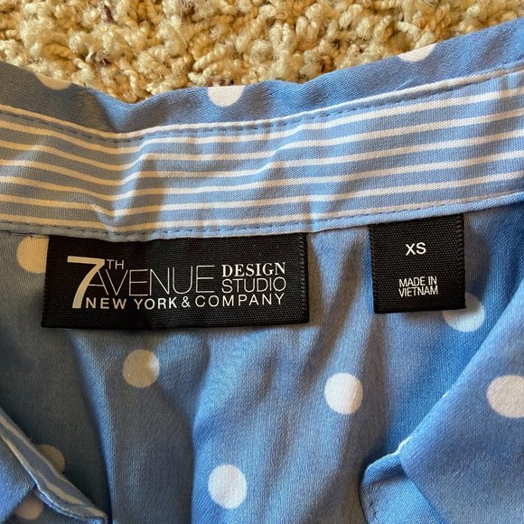 Blue White Polka Dots XS Button Down Short Sleeve - Picture 4 of 4